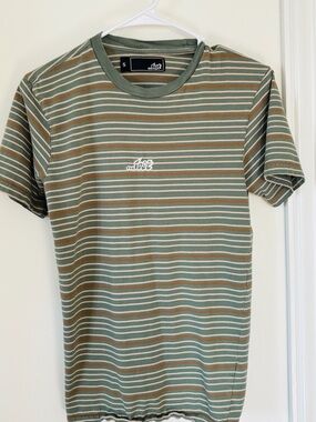 Men’s ’Lost’ Tee